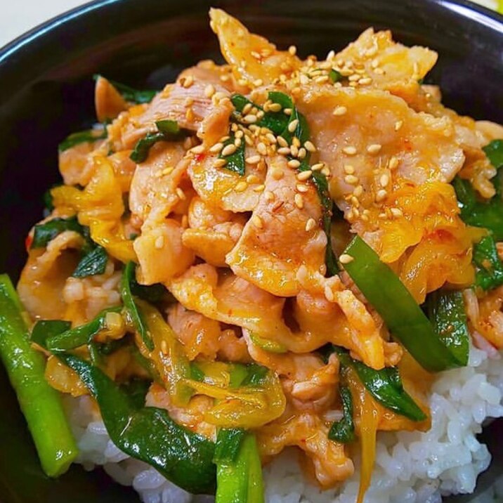 ごま油香る♪♪豚キムチ丼